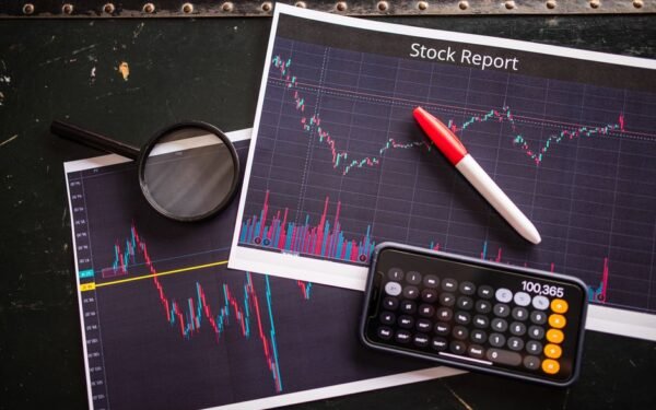 Russell 2000 Rips 1.8% as Small Caps Finally Catch the AI Wave: Semicon Names Lead, Regional Banks Follow