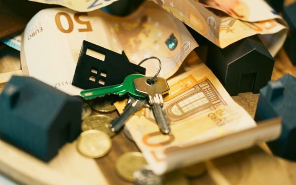 Borrowing Costs Surge as 10-Year Yield Hits 4.75% — Housing, Corporate Debt Under Pressure