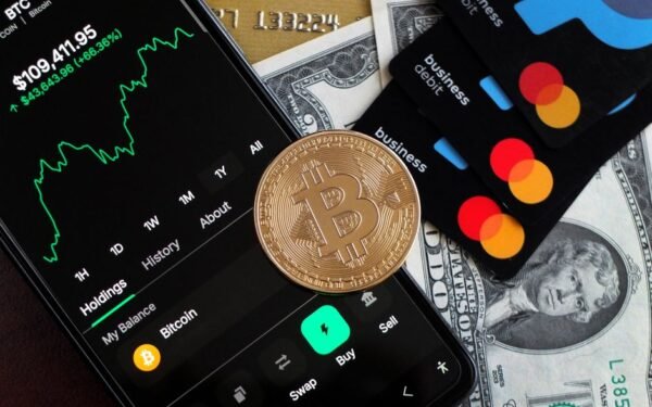 BTC Drops 4% to $73K as Hawkish Fed Comments and Surging Oil Squeeze Risk Assets
