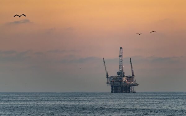 Oil Above $100 and Rising: Energy Sector Outlook After a Week of Geopolitical Shock