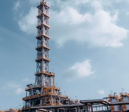 Occidental Petroleum (OXY) leads energy rally as oil spike boosts Permian Basin producers